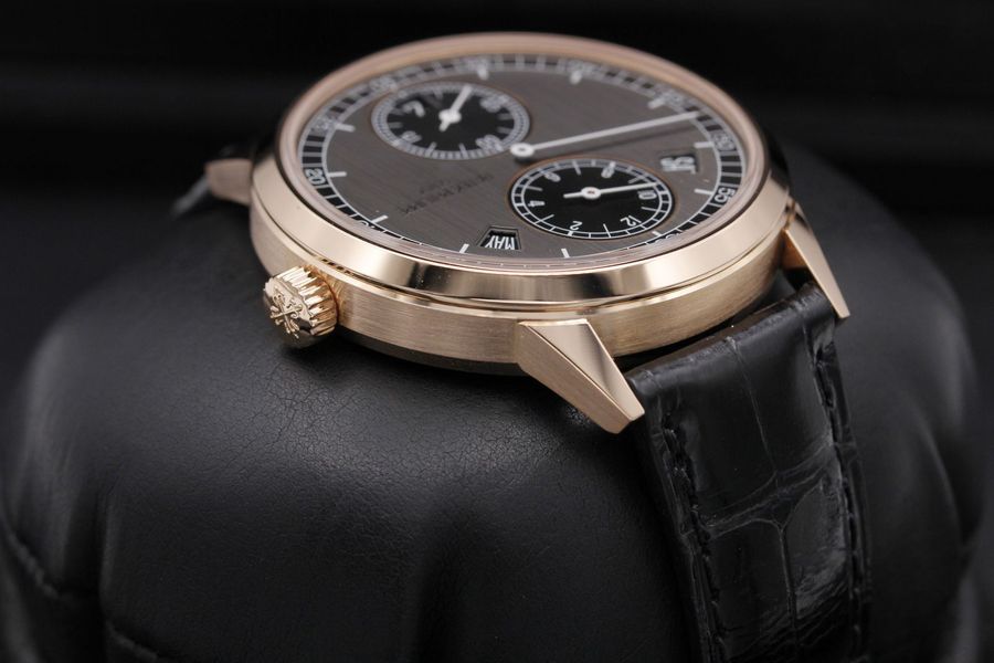 Patek Philippe Complications 5235/50R-001